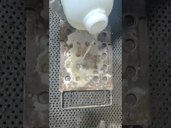 عامل تنظيف قالب PU